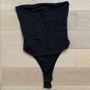 Meshki strapless black bodysuit